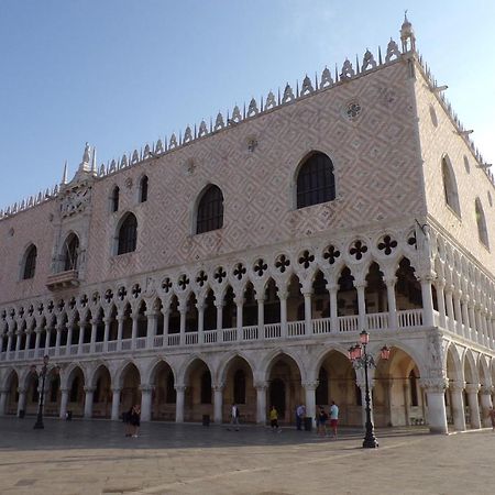 Casa Venier Bed & Breakfast Venice Exterior photo